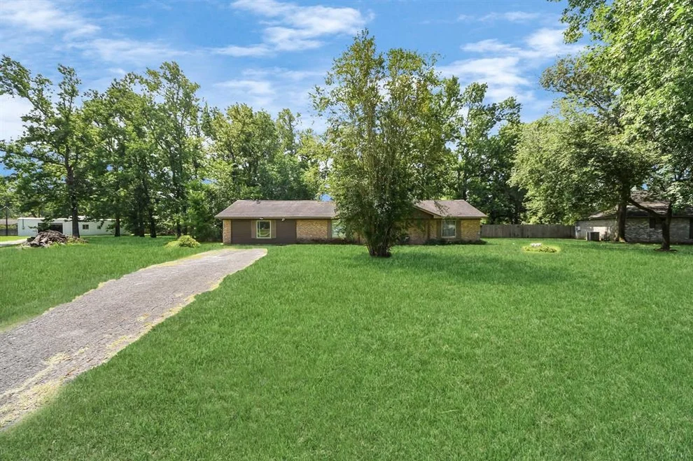 Unit for sale at 1926 Oak Manor Drive, Huffman, TX 77336