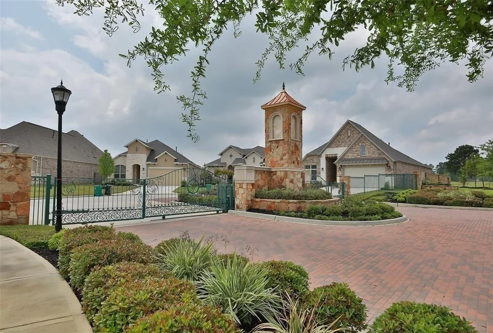 Unit for sale at 8827 Leaning Hollow Lane, Spring, TX 77379