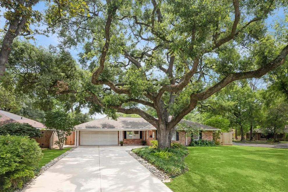 Unit for sale at 1702 Parana Drive, Houston, TX 77080
