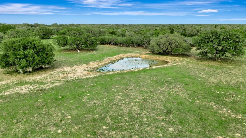 Unit for sale at 16297B State Highway 111 E, Yoakum, TX 77995