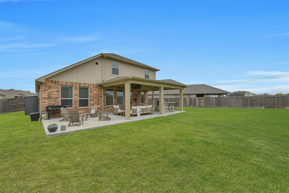 Unit for sale at 2001 Penwern Alley Lane, League City, TX 77573