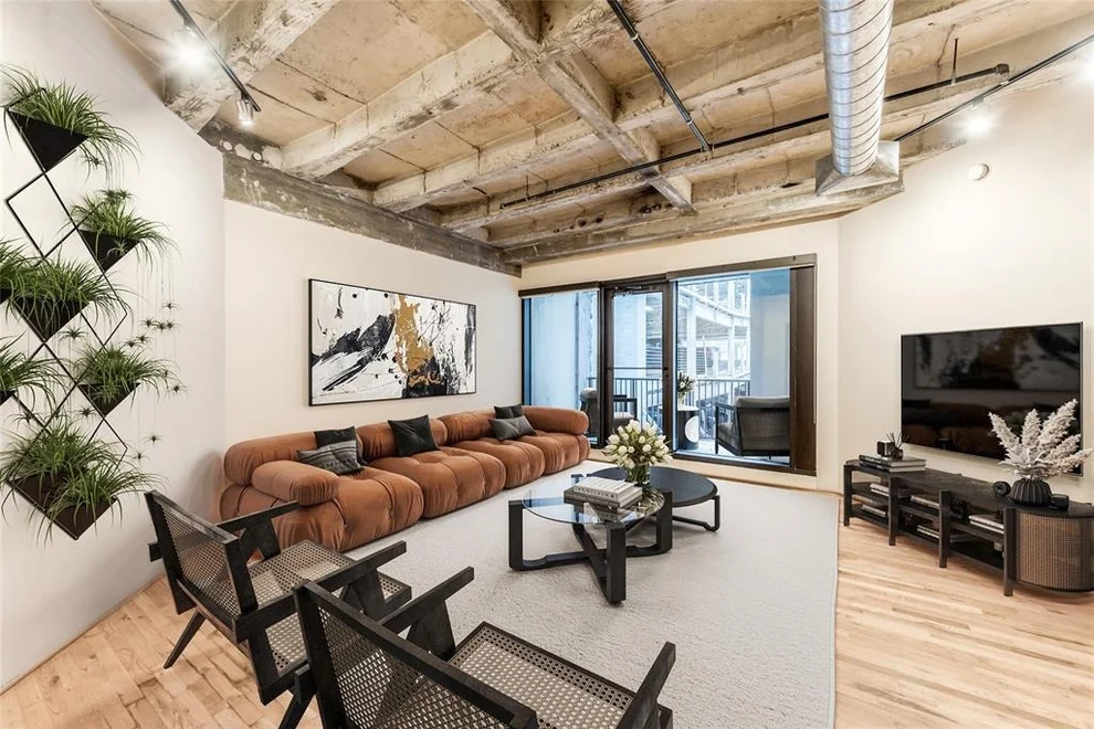 Unit for sale at 917 Main, Houston, TX 77002