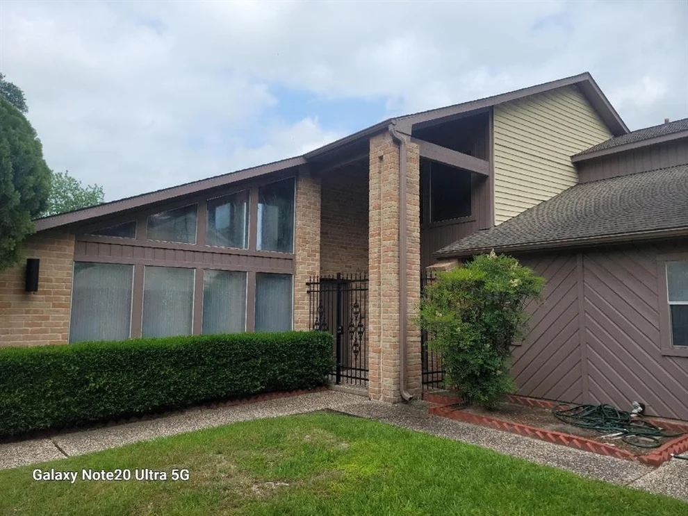 Unit for sale at 3010 Manila Lane, Houston, TX 77043