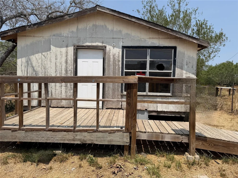 Unit for sale at 108 J Avenue, Christine, TX 78012