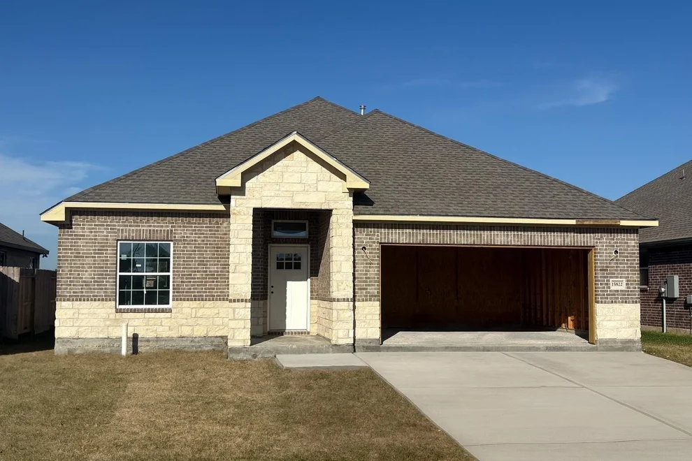 Unit for sale at 15822 Sugar Maple Lane, Santa Fe, TX 77517