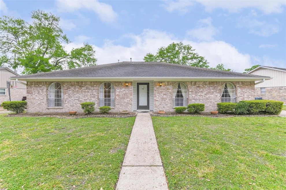 Unit for sale at 7123 Bayou Forest Drive, Houston, TX 77088