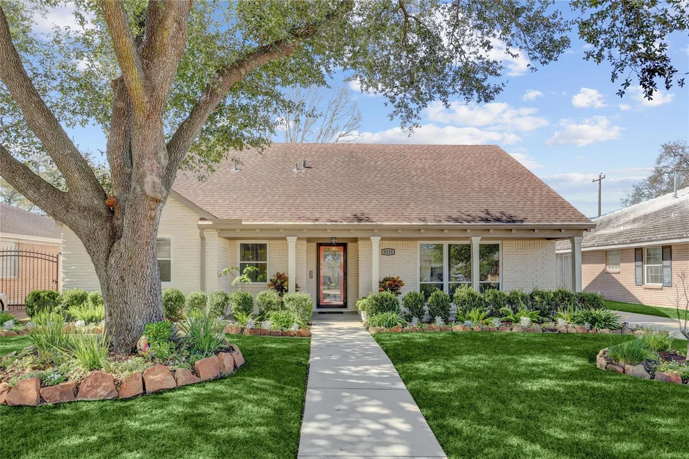 Unit for sale at 9218 Kapri Lane, Houston, TX 77025