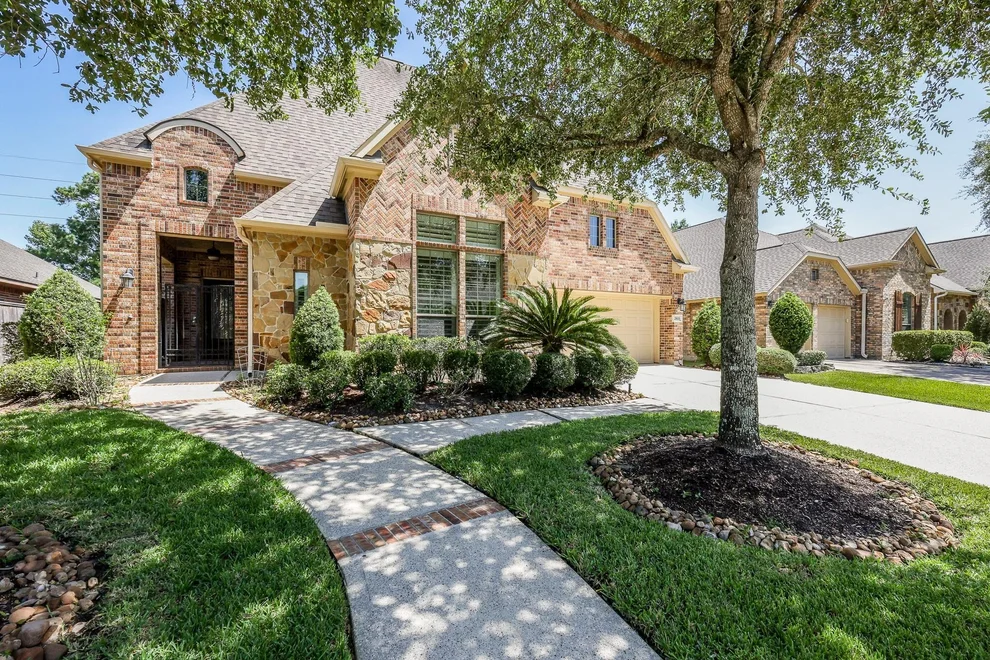Unit for sale at 2811 King Point View Lane, Spring, TX 77388