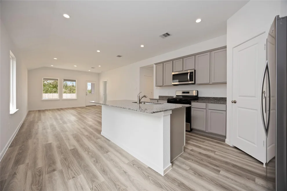 Unit for sale at 5205 Greengrass Willow Way, Houston, TX 77048