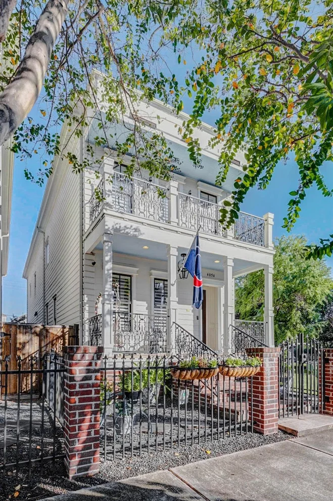 Unit for sale at 405 W 27th Street, Houston, TX 77008