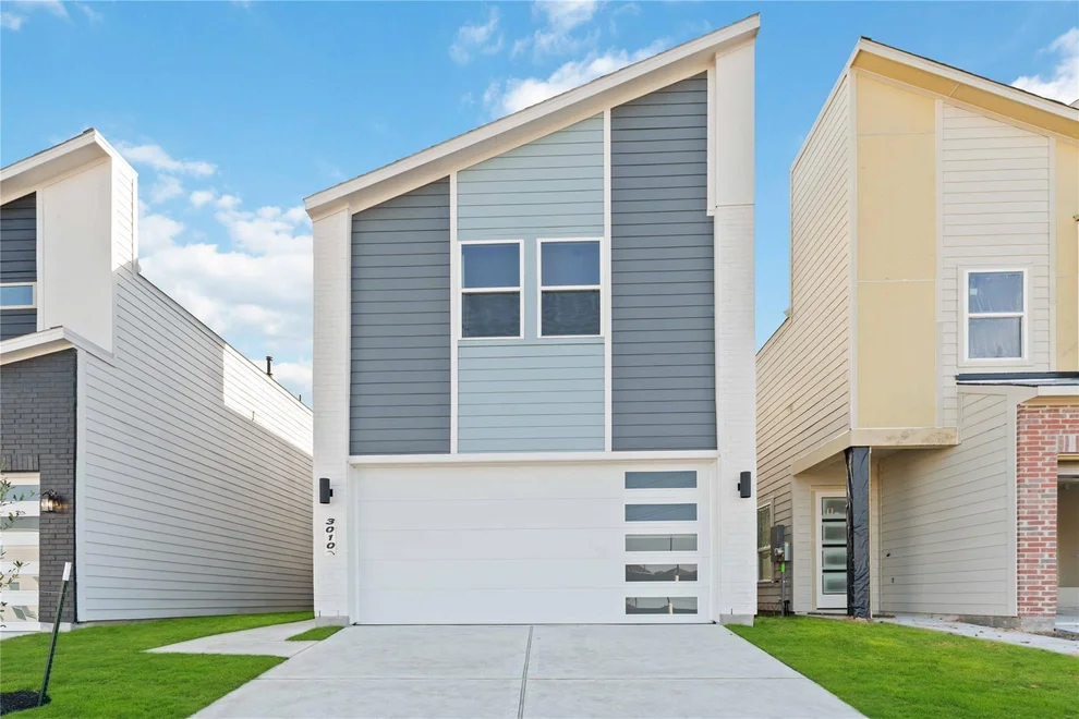 Unit for sale at 3010 La Rambla Drive, Houston, TX 77047