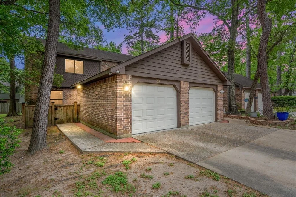Unit for sale at 20 W Willowwood Court, The Woodlands, TX 77381