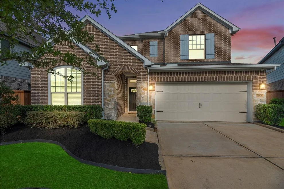 Unit for sale at 10919 Crestwood Point Circle, Cypress, TX 77433