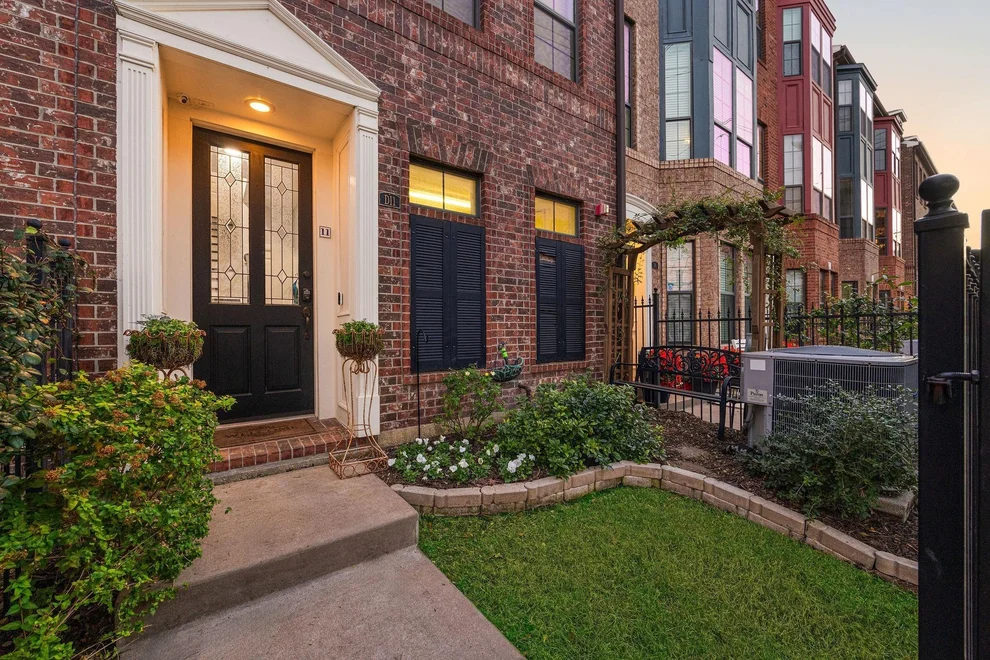 Unit for sale at 2110 Shearn Street, Houston, TX 77007