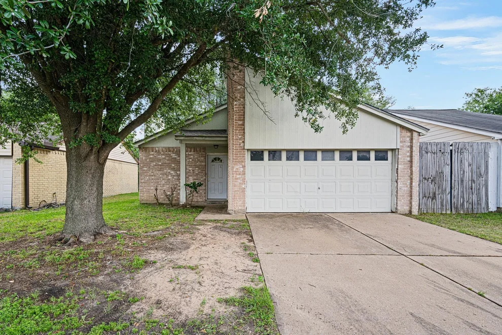 Unit for sale at 7606 Pepperbrook Drive, Houston, TX 77041
