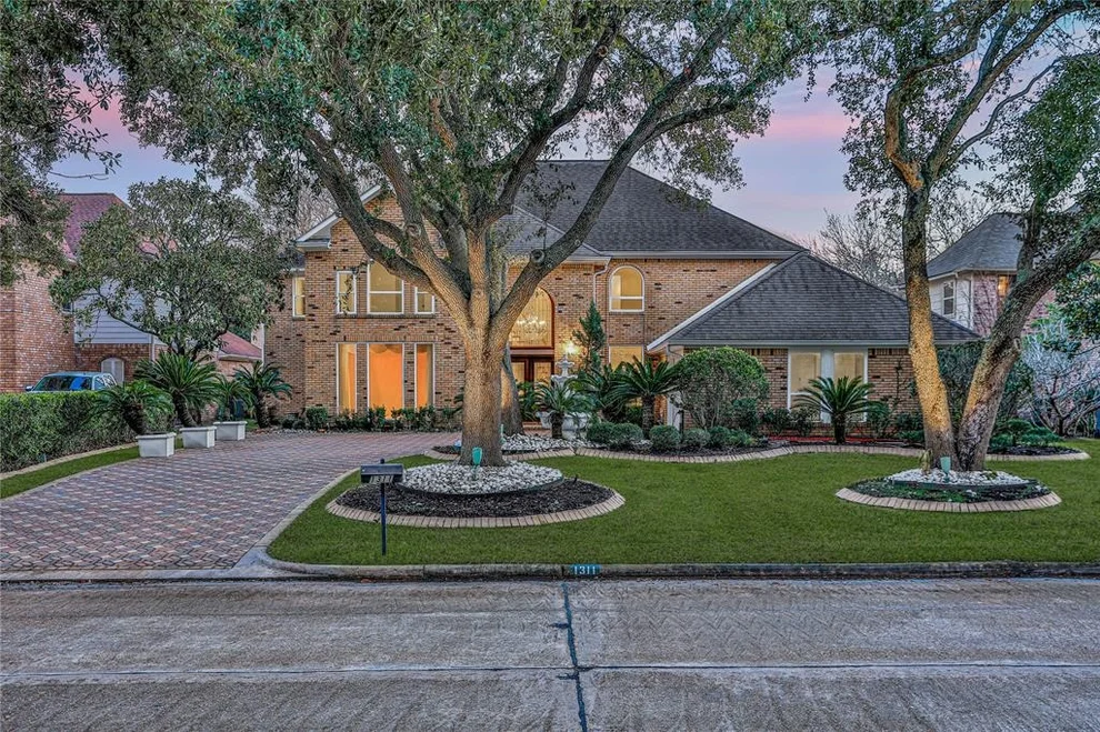 Unit for sale at 1311 Sugar Creek Boulevard, Sugar Land, TX 77478