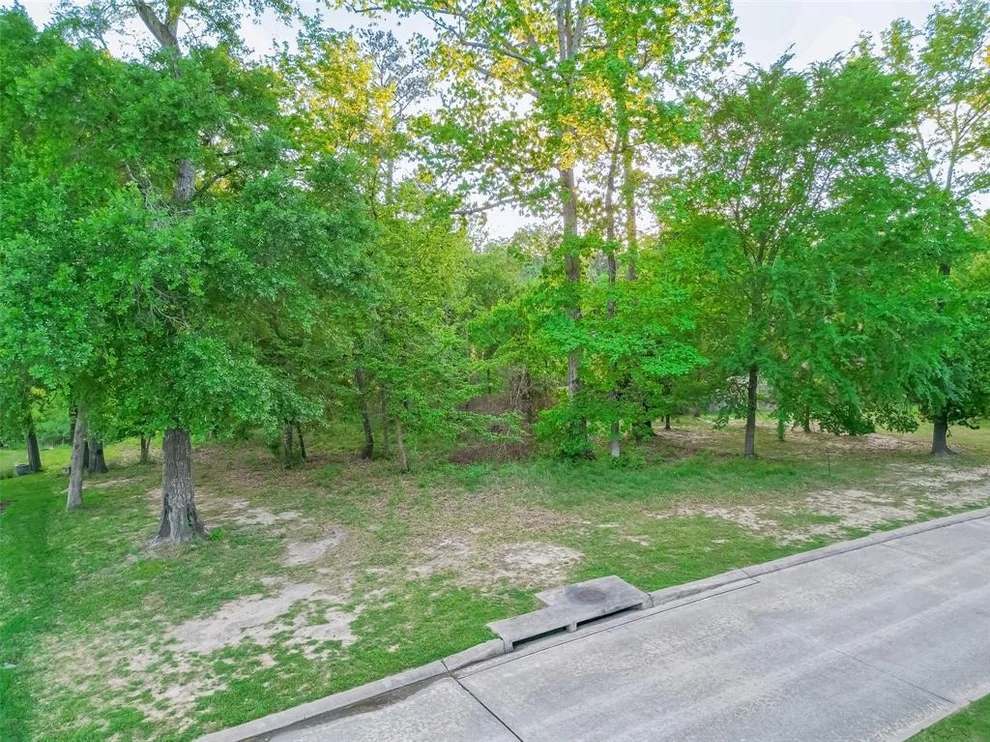 Unit for sale at 4833 W Fork Boulevard, Conroe, TX 77304