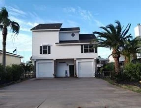 Unit for sale at 1318 Hawaii Drive, Tiki Island, TX 77554