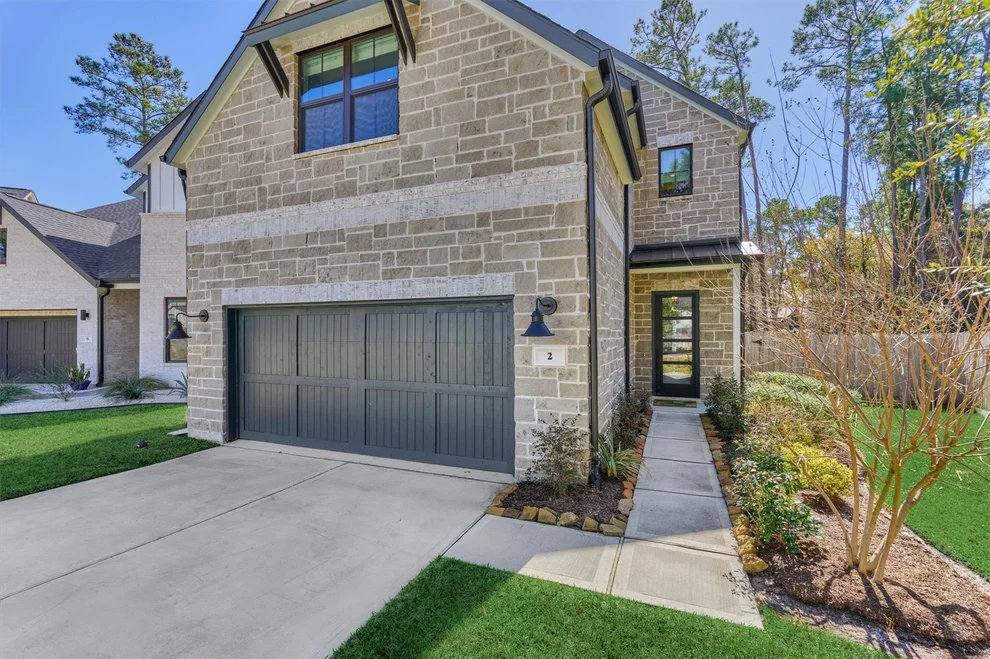 Unit for sale at 2 Honeycomb Ridge Place, The Woodlands, TX 77380