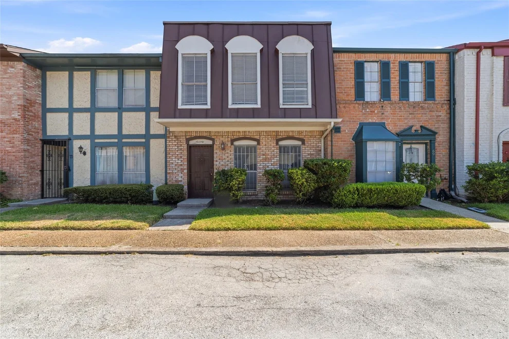 Unit for sale at 7700 Creekbend Drive, Houston, TX 77071