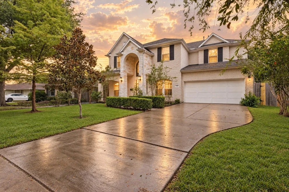 Unit for sale at 3302 Rochdale Street, Houston, TX 77025