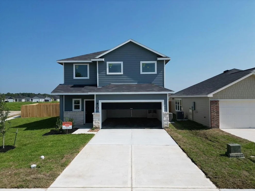 Unit for sale at 1883 Redwood Lane, Dayton, TX 77535