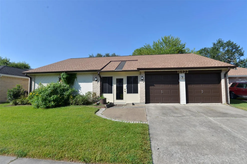 Unit for sale at 16822 Carrack Turn Drive, Friendswood, TX 77546