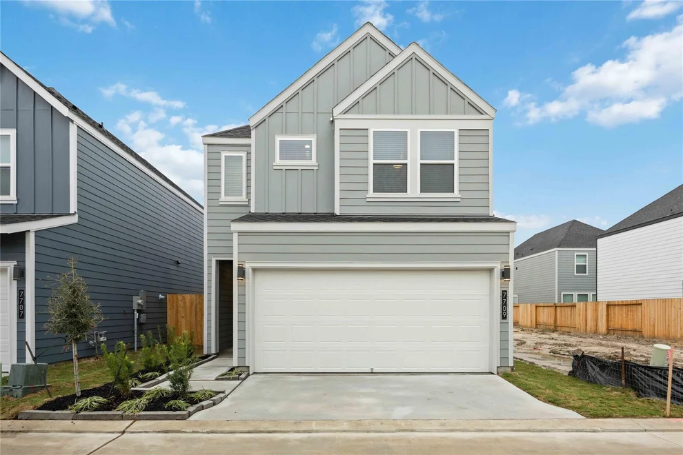 Unit for sale at 7709 Inwood Hills Lane, Houston, TX 77088