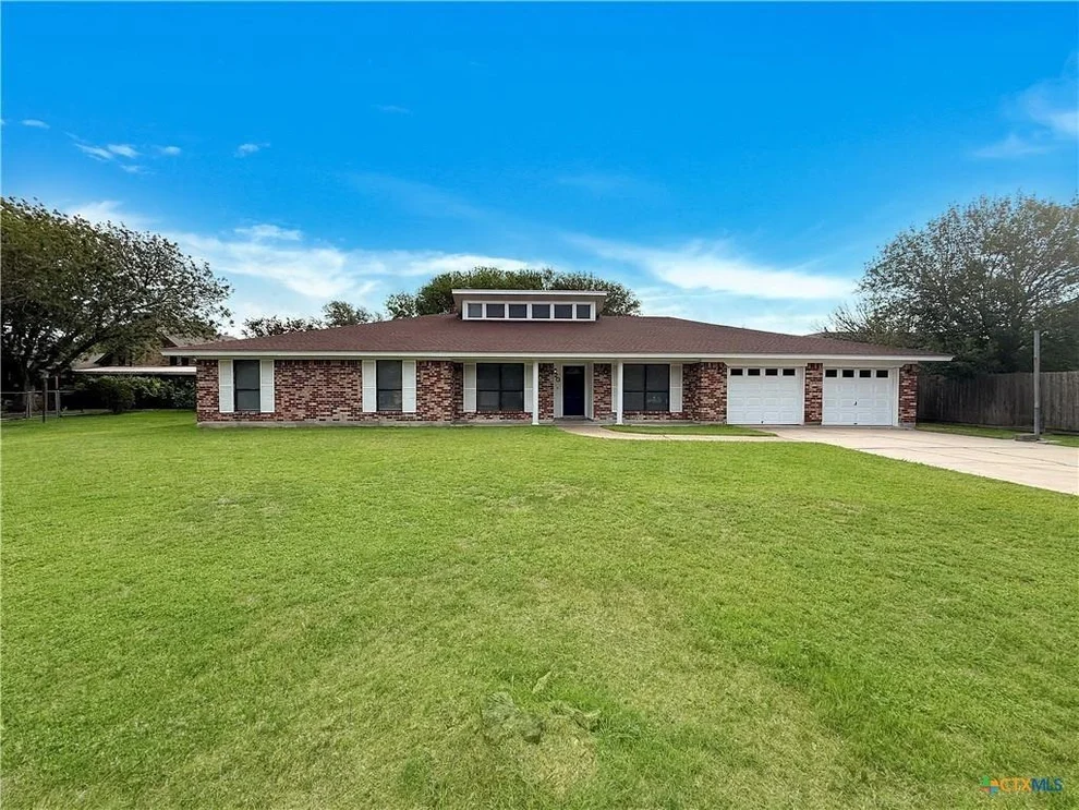 Unit for sale at 420 El Camino Real Street, Port Lavaca, TX 77979