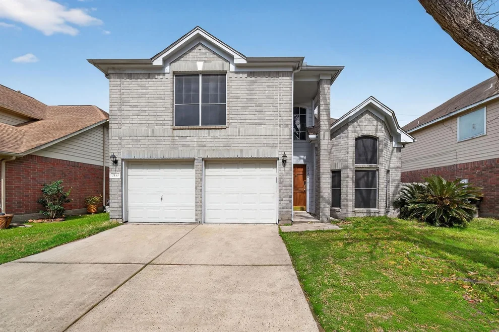 Unit for sale at 2530 Chestnut Mills Road, Houston, TX 77067