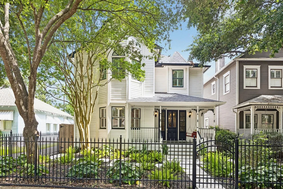 Unit for sale at 235 W 22nd Street, Houston, TX 77008