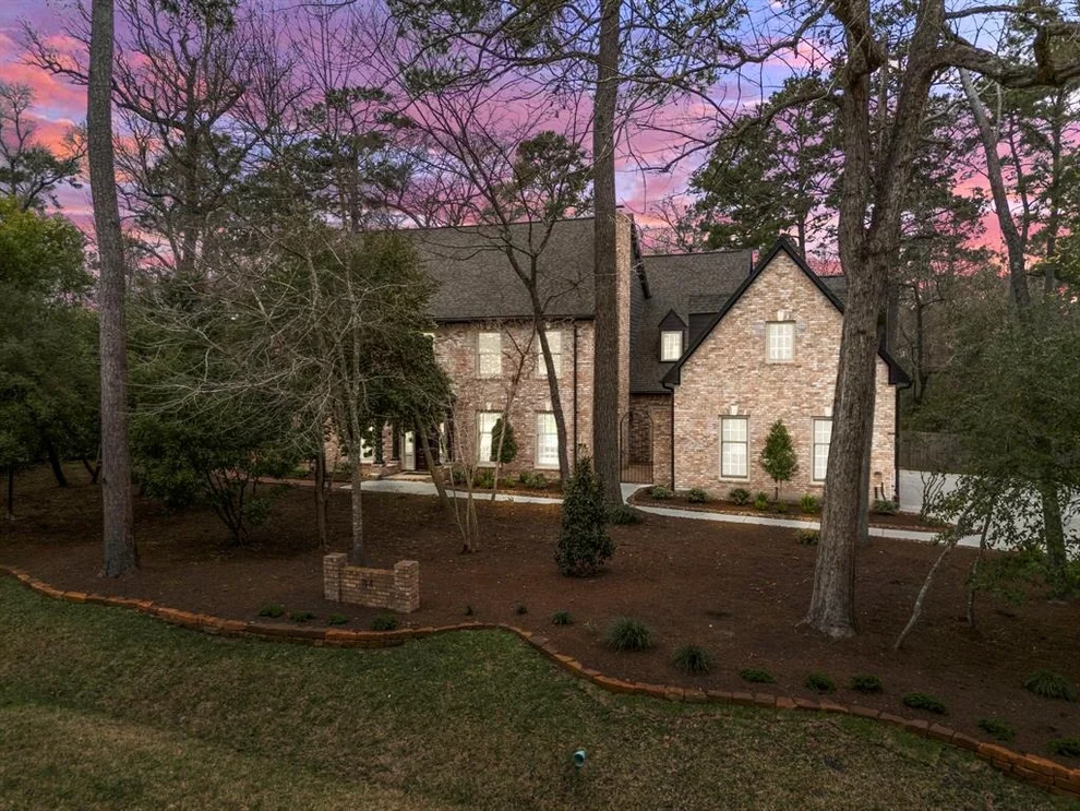 Unit for sale at 31 Watertree Drive, The Woodlands, TX 77380