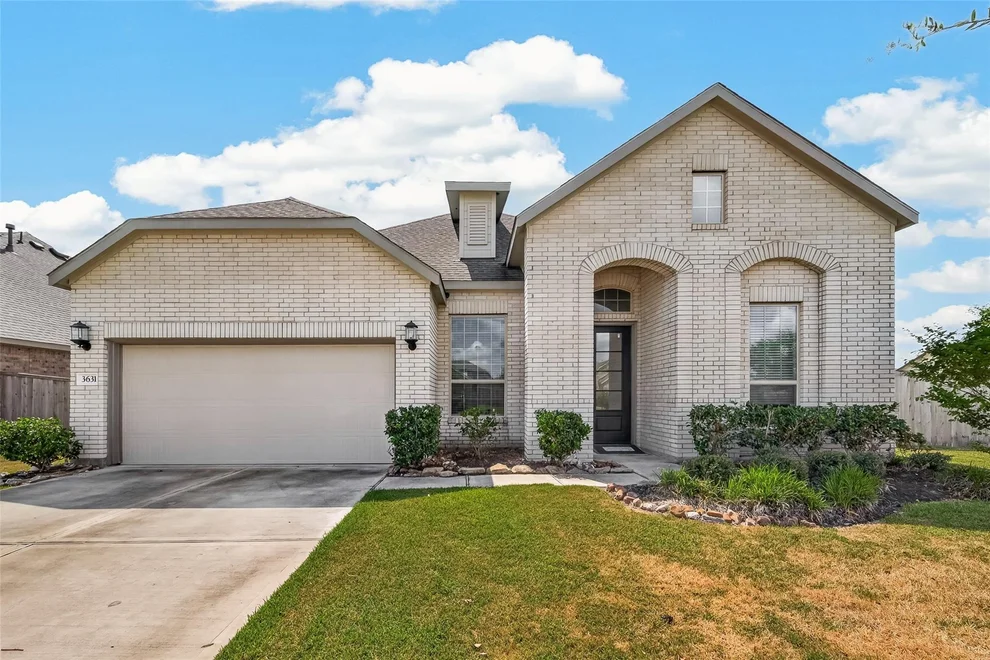 Unit for sale at 3631 Springview Drive, Rosenberg, TX 77469