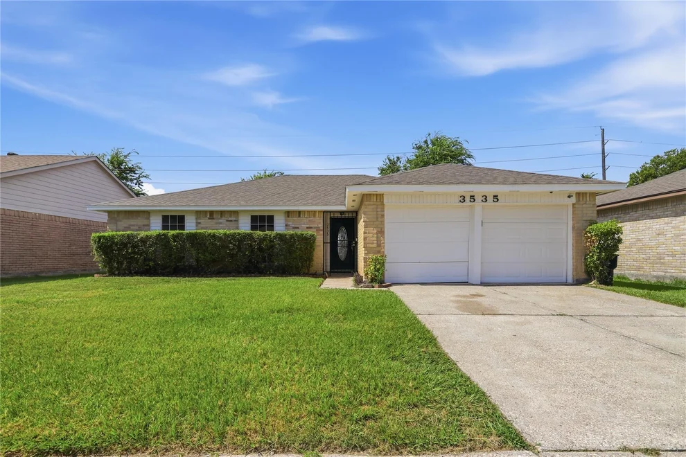 Unit for sale at 3535 Hombly Road, Houston, TX 77066