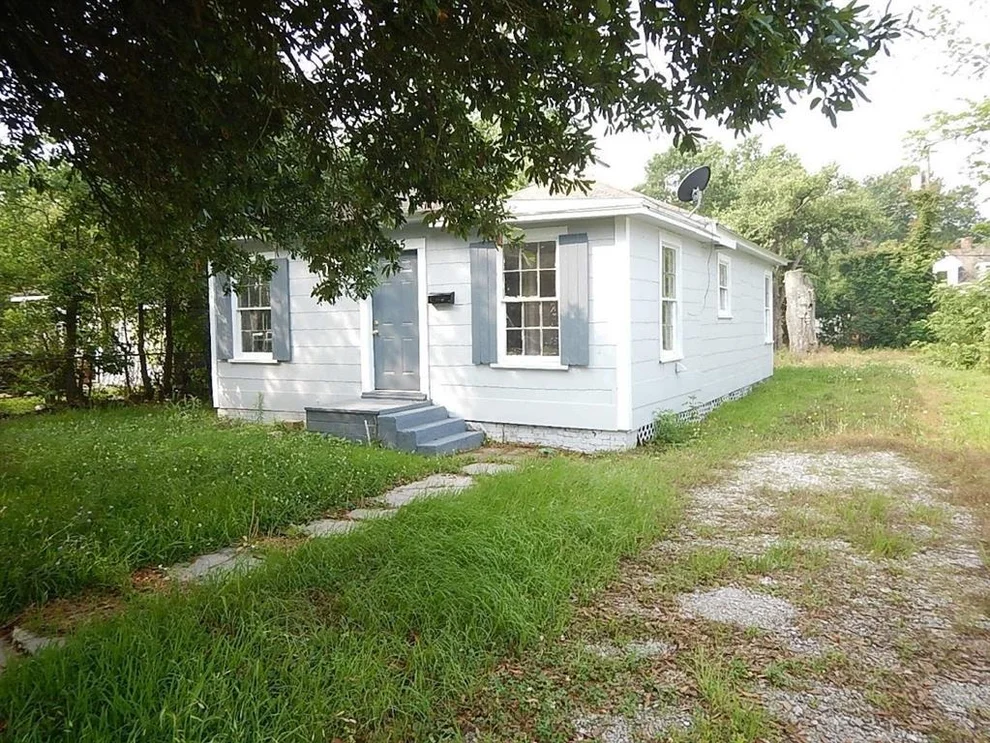 Unit for sale at 1105 18th Street, Orange, TX 77630