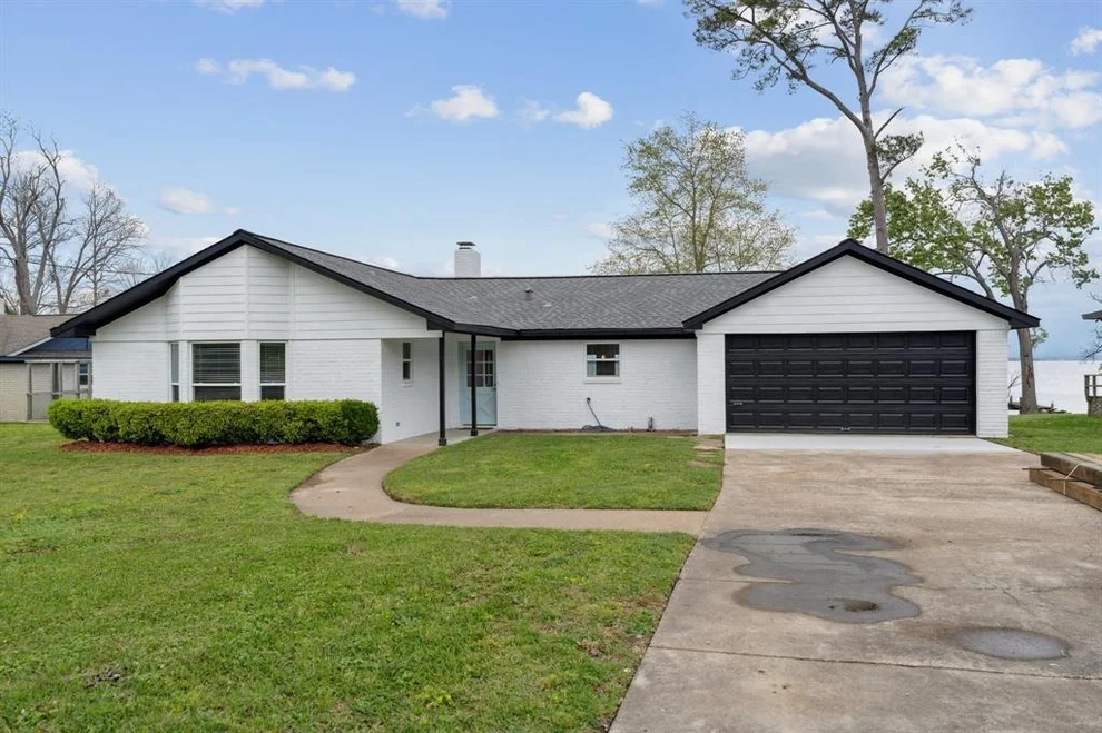 Unit for sale at 600 High Crest Drive, Point Blank, TX 77364
