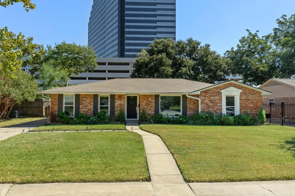Unit for sale at 2515 Blue Willow Drive, Houston, TX 77042