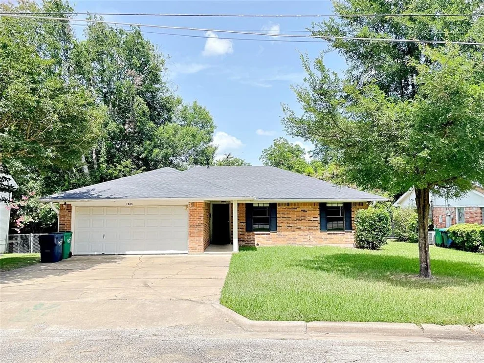 Unit for sale at 1803 S Park Street, Brenham, TX 77833
