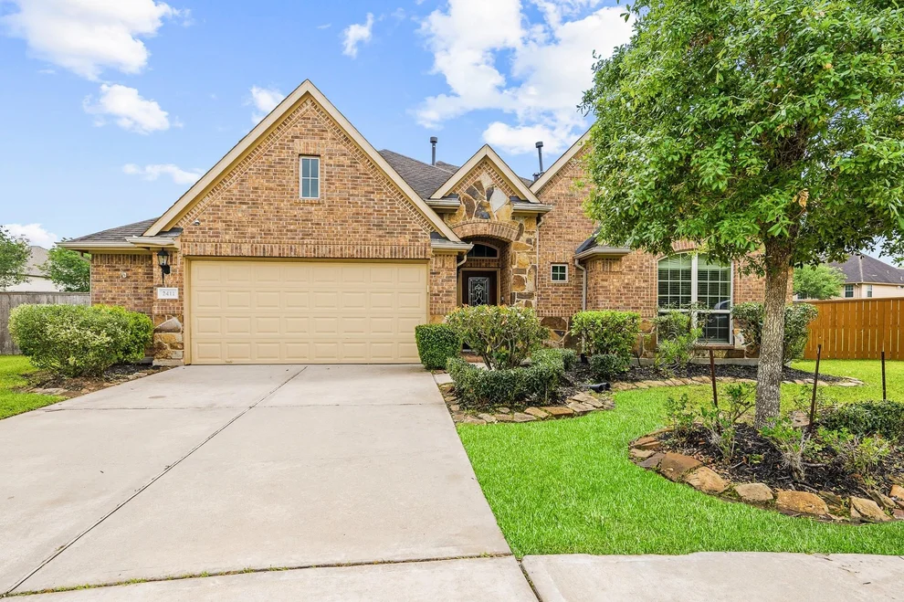 Unit for sale at 2411 Linden Bluff Court, Sugar Land, TX 77479