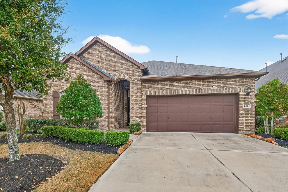Unit for sale at 2223 Tonkawa Trail, Katy, TX 77493