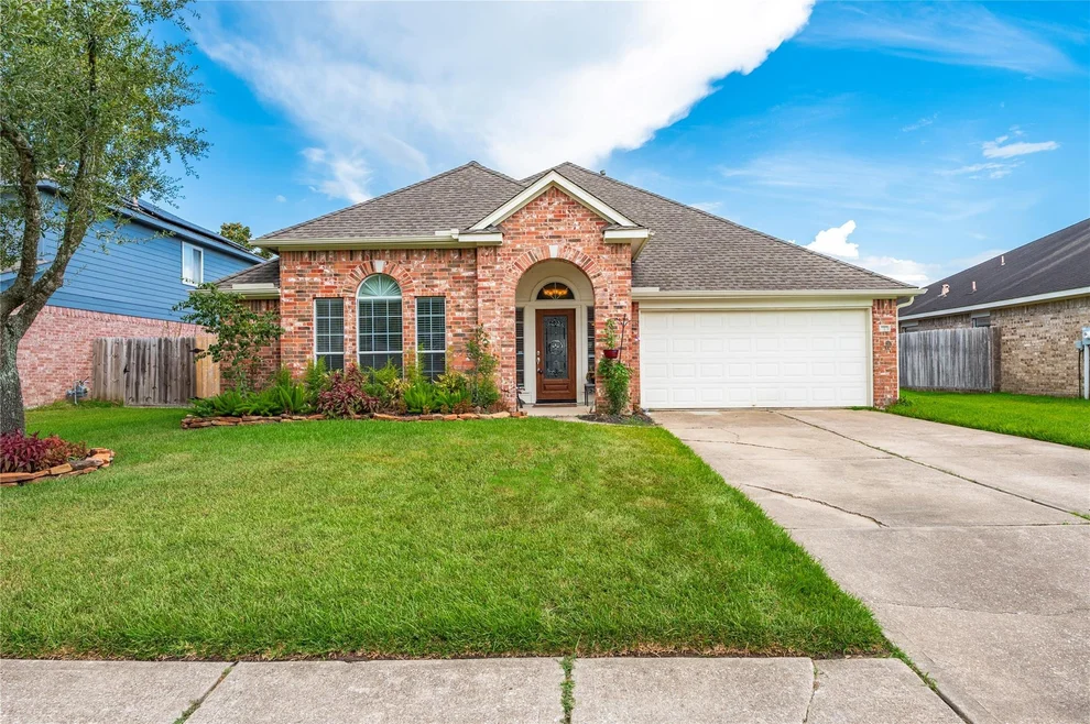 Unit for sale at 416 Magnolia Way, League City, TX 77573
