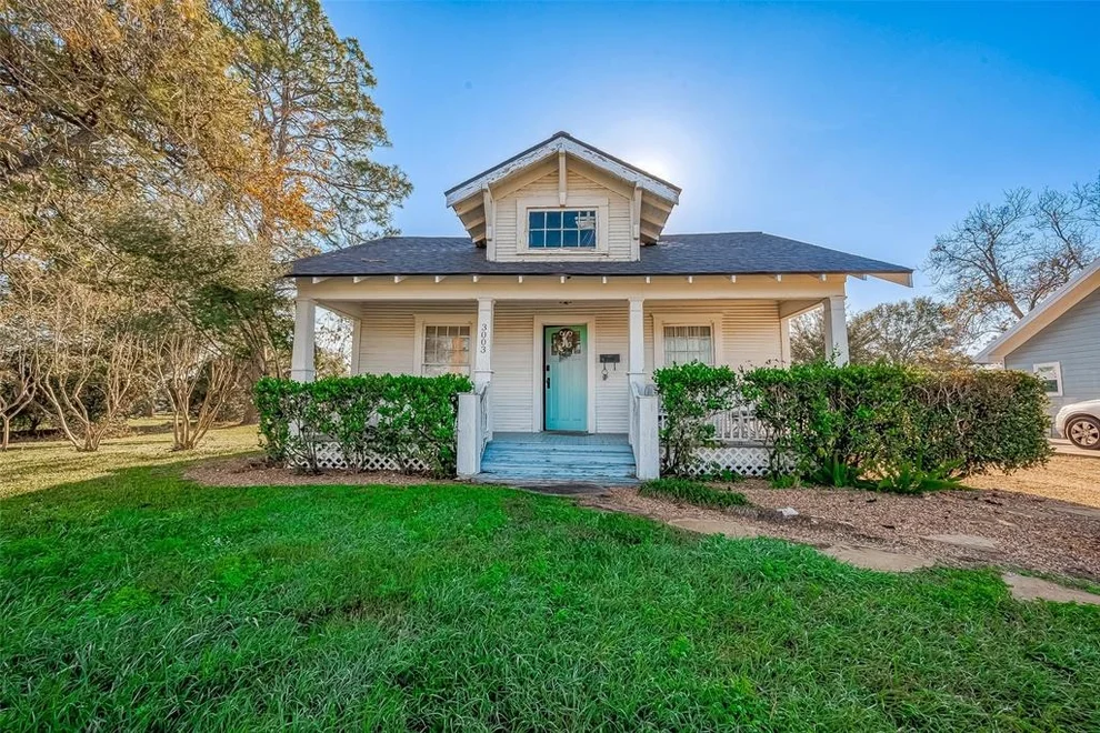 Unit for sale at 3003 School Street, Needville, TX 77461