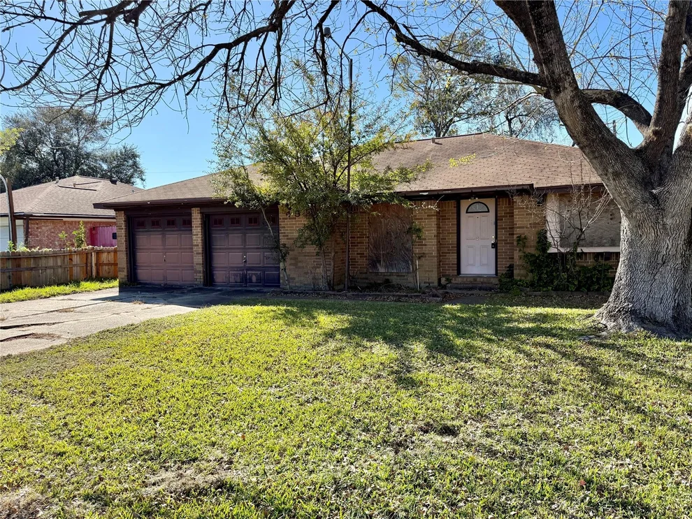 Unit for sale at 4523 Hemlock Drive, Baytown, TX 77521
