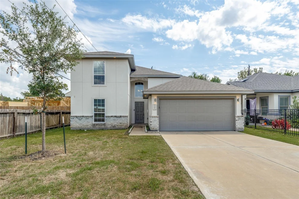 Unit for sale at 7205 England Street, Houston, TX 77021