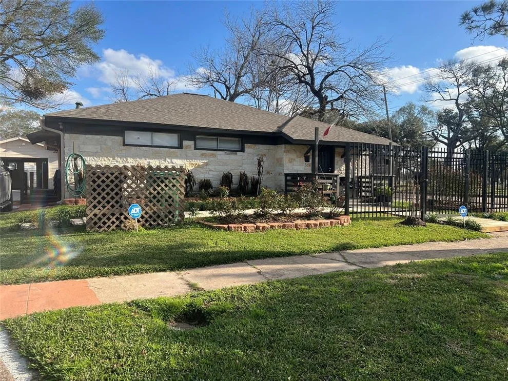 Unit for sale at 2047 Alta Vista Street, Houston, TX 77023