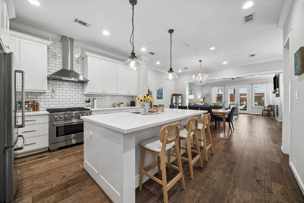 Unit for sale at 118 E 27th Street, Houston, TX 77008