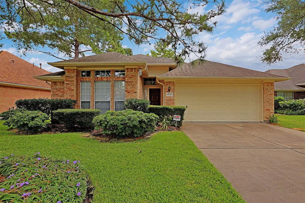 Unit for sale at 8742 Aberdeen Palms Drive, Houston, TX 77095