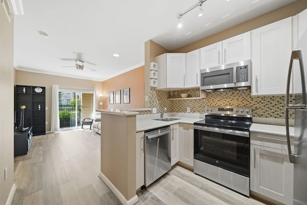 Unit for sale at 3231 Allen Parkway, Houston, TX 77019