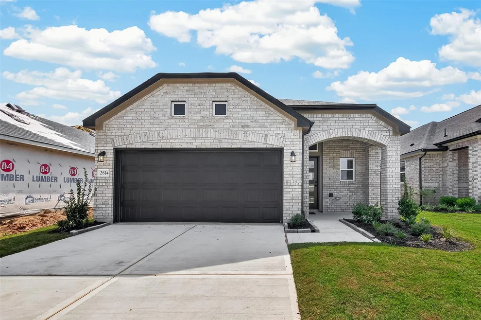 Unit for sale at 2814 Rockwood Drive, Iowa Colony, TX 77583