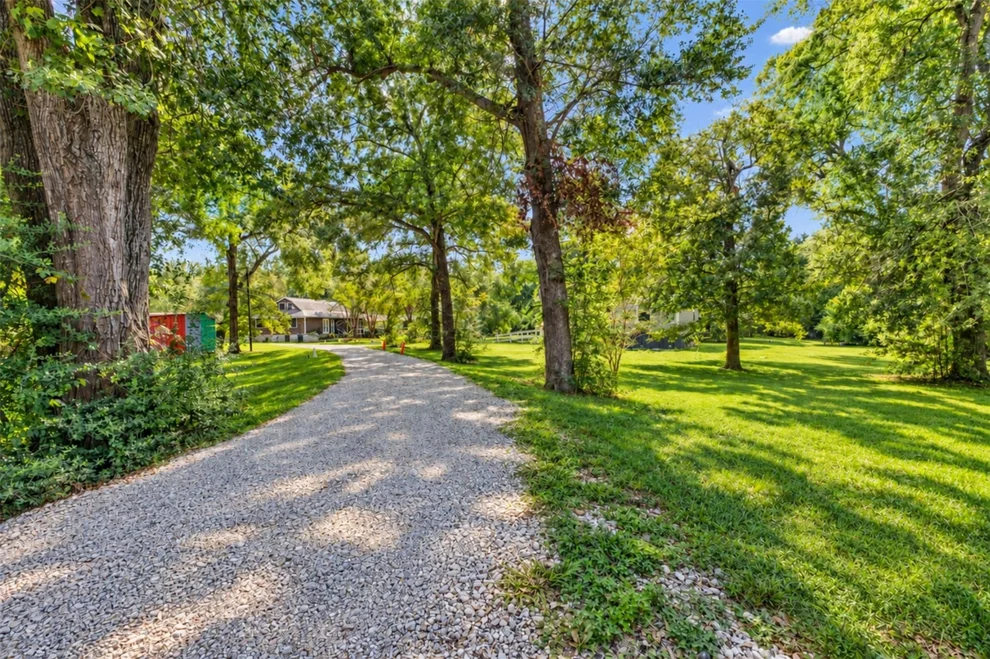 Unit for sale at 20403 Angeli Drive, Tomball, TX 77377
